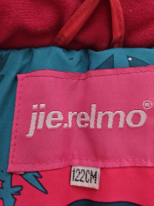 Продам зимний комбинезон для девочки