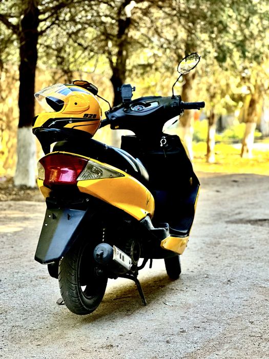 Скутер 150 куб просто ракета  срочно ярим нархига