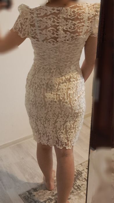 Rochie dantela crem, marimea 38