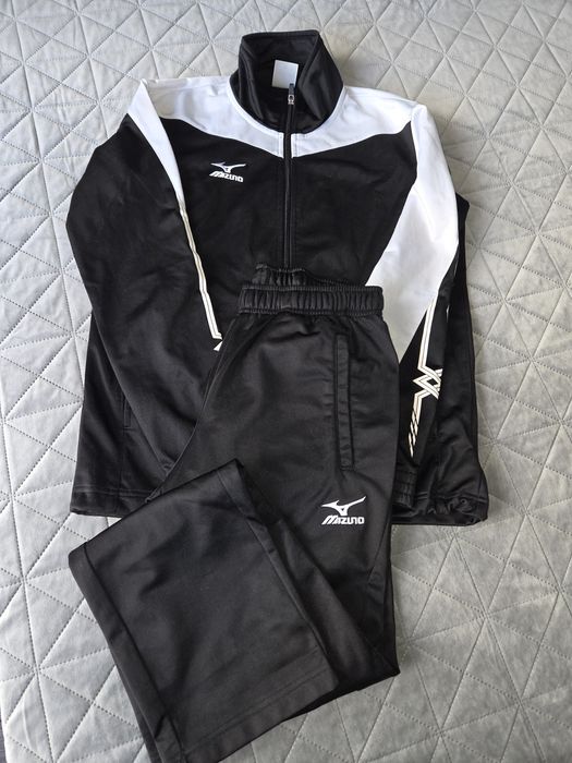 Предлагам спортни екипчета на извистни марки Freddy, Mizuno, Brille