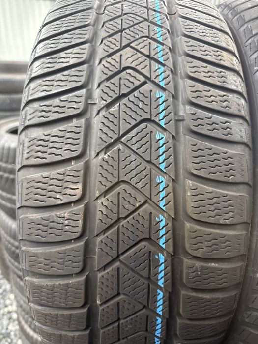 Anvelope de iarna 225/40 R19