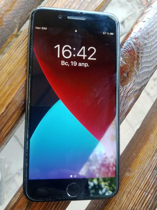 Срочно продам Iphone 7plus. В хорошем состоянии. Цена 500 000 сум