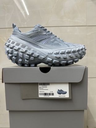 Balenciaga bouncer ( defender)