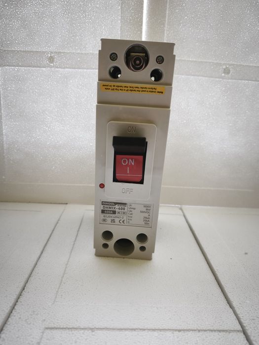 мощен автоматичен прекъсвач с лят корпус