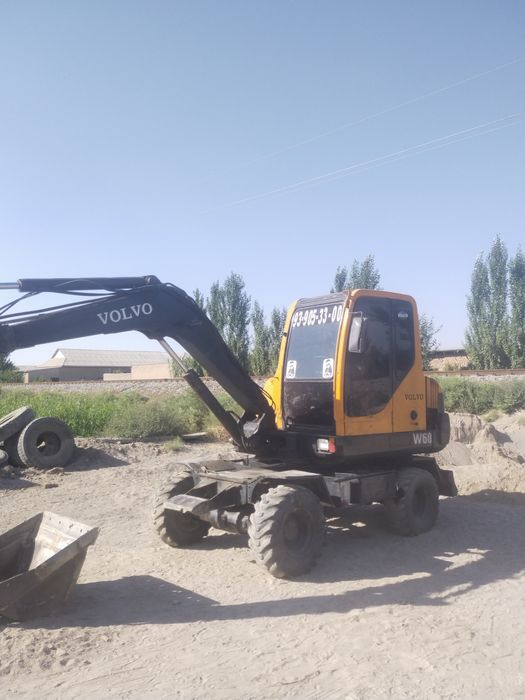 Ekskavator maxsus texnika