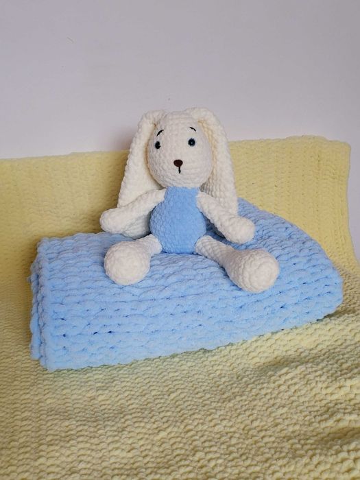 Плетено пухено меко одеалце на една кука размер 110/85