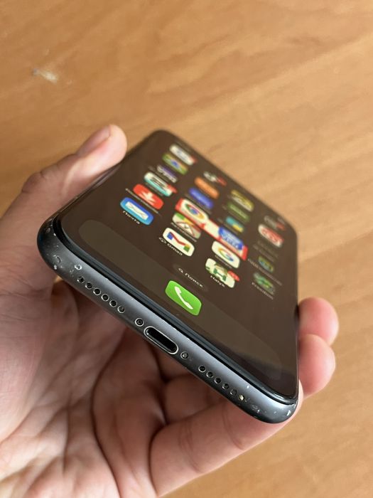 Iphone 11 64 GB черный
