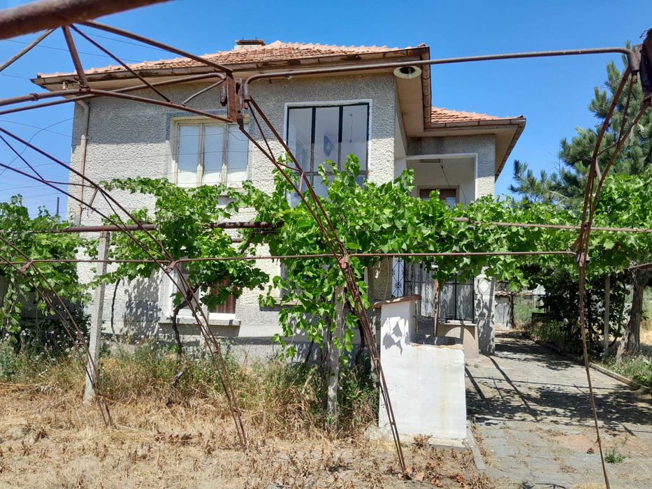 Продава се Къща в Първомай - 900 кв.м за 68 €/кв.м - Снимка #2