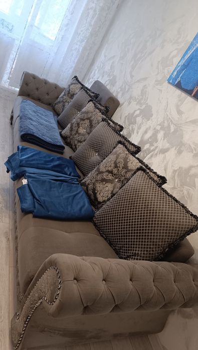 Продам диван размер 90*315