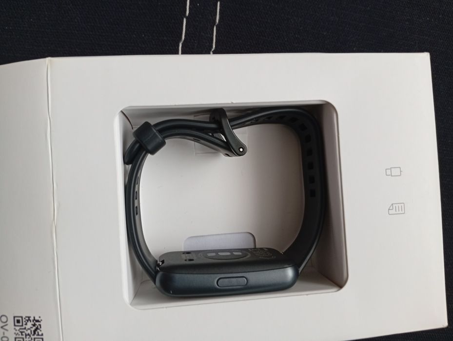Смарт часовник HUAWEI Band 7