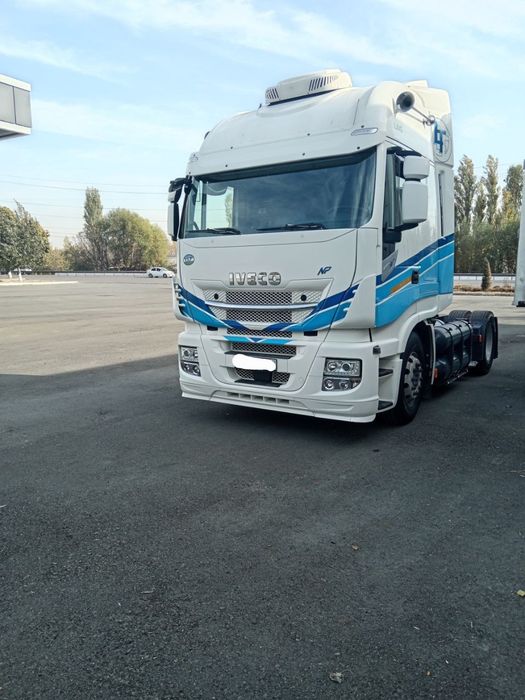 Iveco 460 sotiladi.