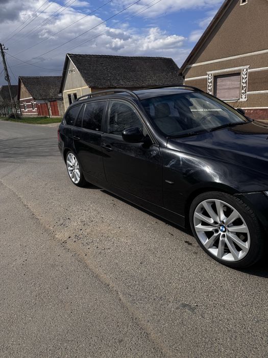 Bmw 320 163 cp  .
