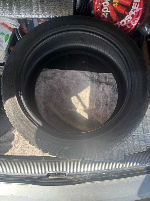 Продавам почти нова гума всесезонна 215/60 RM 16 V XL.Продавам и 4бр з