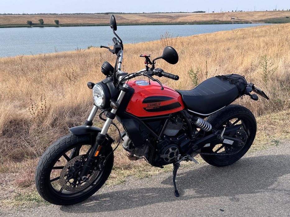 Ducati Scrambler sixty2
