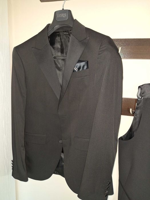 Луксозен мъжки  костюм