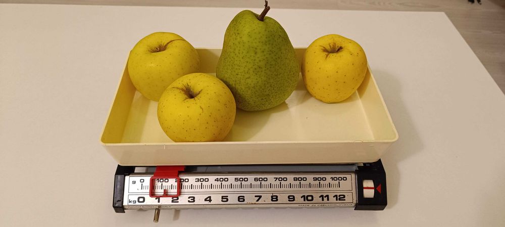 Механична везна произведена в соца