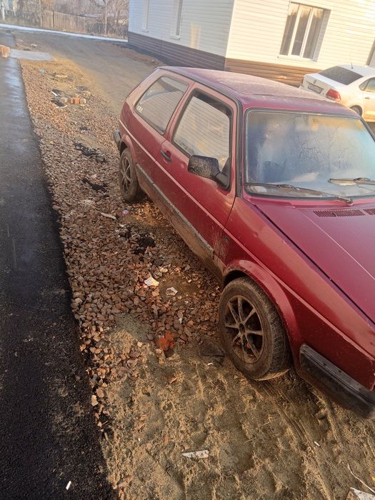 Фольксваген гольф 2  1.8 моно.