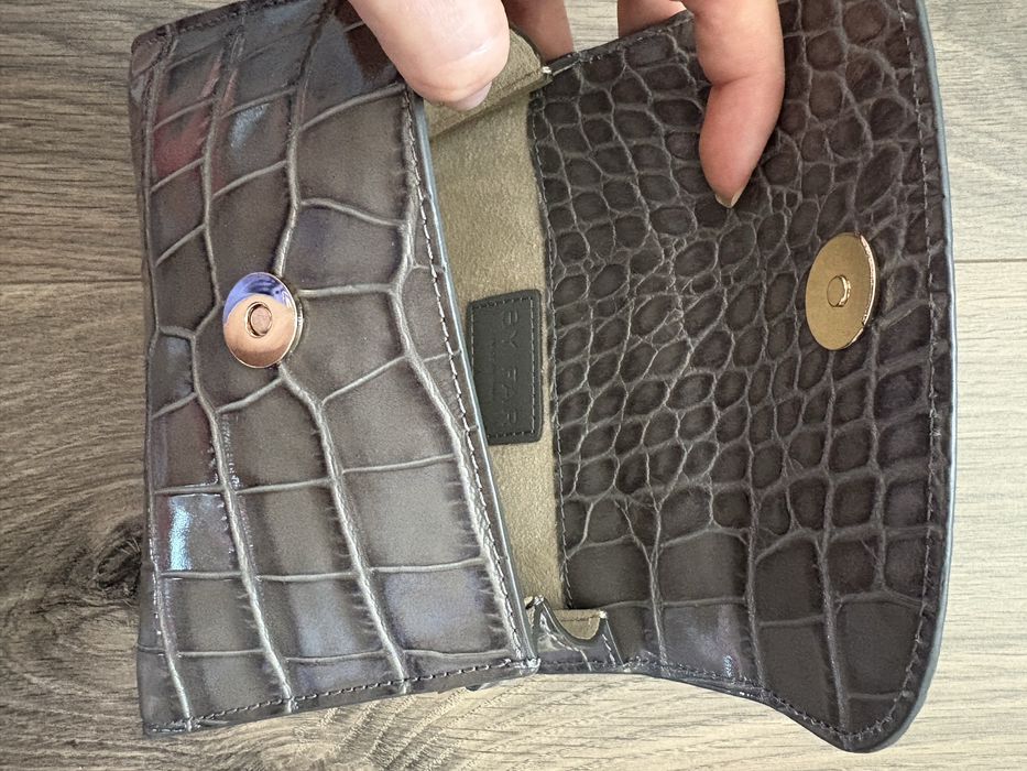 Дамска чанта BY FAR GREY croc mini top handle bag