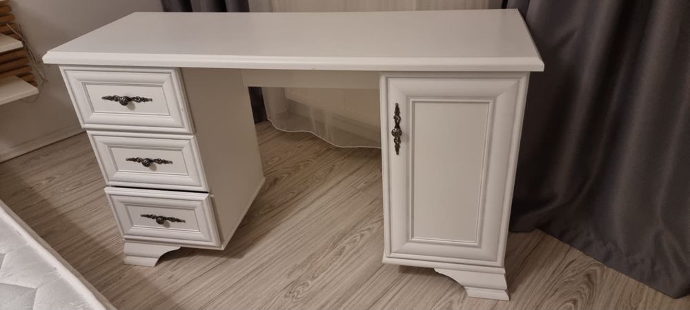 Măsuță de toaletă/Birou