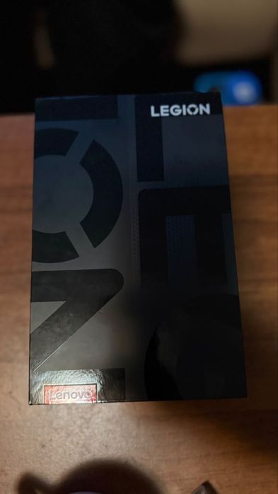 Lenovo Legion y700