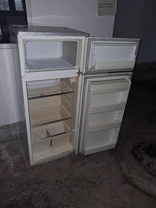 Продаётся холодильник миск атлант белорусский