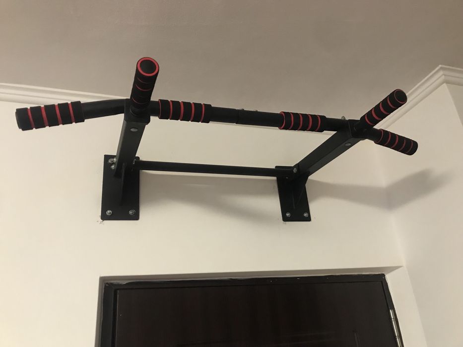 Bara tractiuni cu fixare in perete/tavan