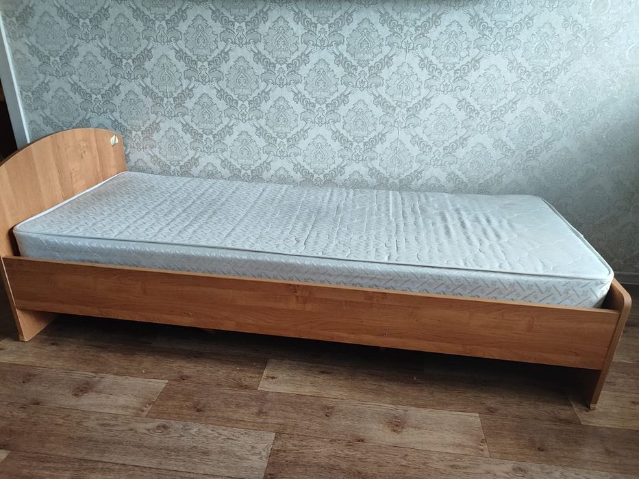 продам односпальную кровать