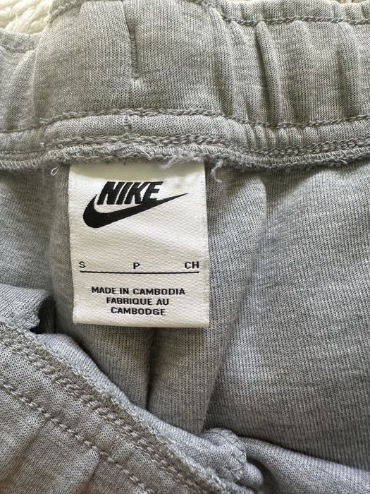 Nike tech fleece shorts-S