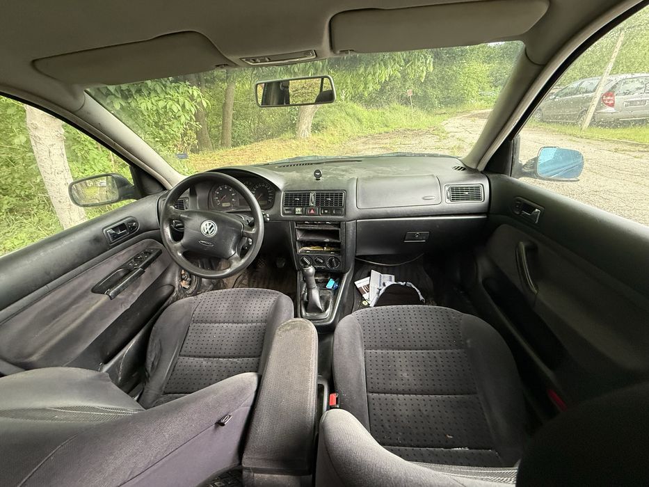 VW Golf 4 2.0 газ бензин бракуван може и на части