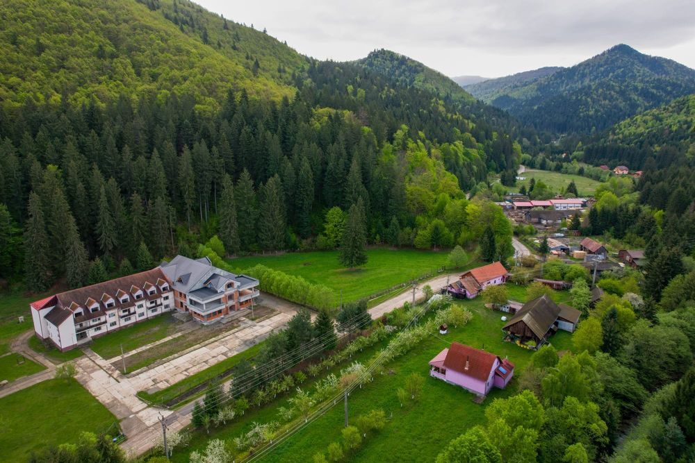 Clădire de vanzare