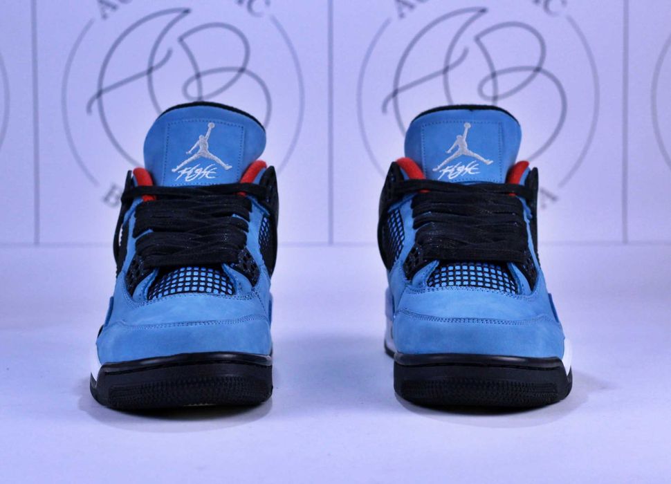 Jordan Retro 4 Family and Friends Travis Scott