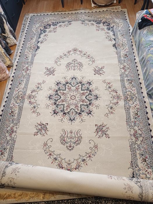 Продам ковёр.Размер 3.2*2