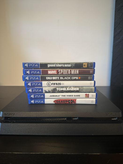 Playstation 4 slim