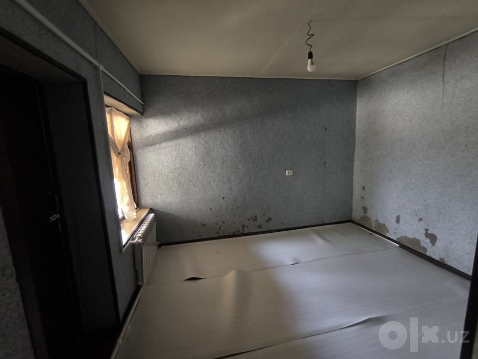 Срочно сдается дом 3 комнаты,4 сотки. 2км от Бек барака.