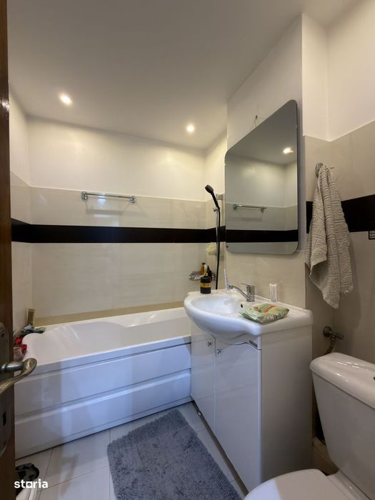 Apartament 3 camere, decomandat, 53 mp - zona Lipovei