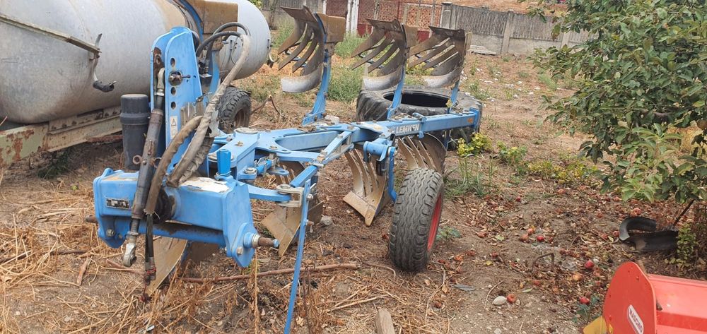 Utilaje pentru agricultura: semănătoare, prășitoare, plug