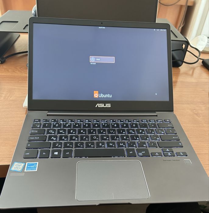 Ульрабук Asus Zenbook UX331FA