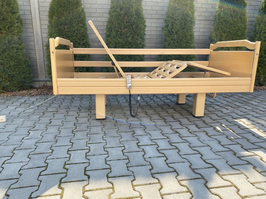 Vand pat cu telecomanda