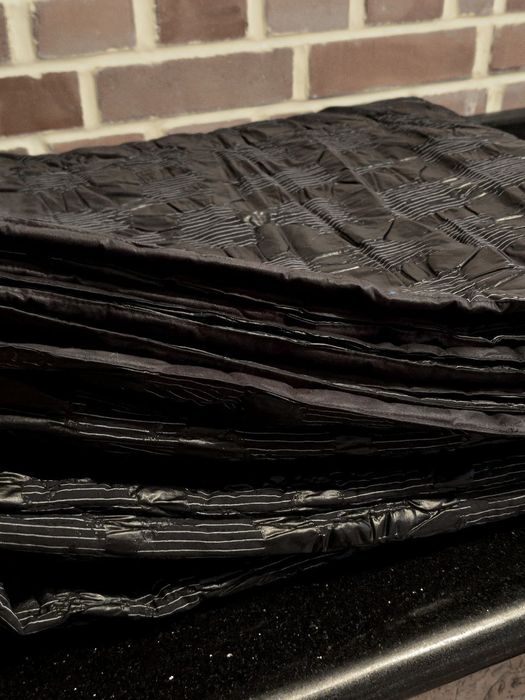 Покрывало декоративное черное