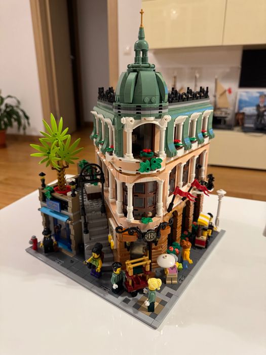 Lego 10297 - Boutique Hotel - Construit - Stare Excelenta