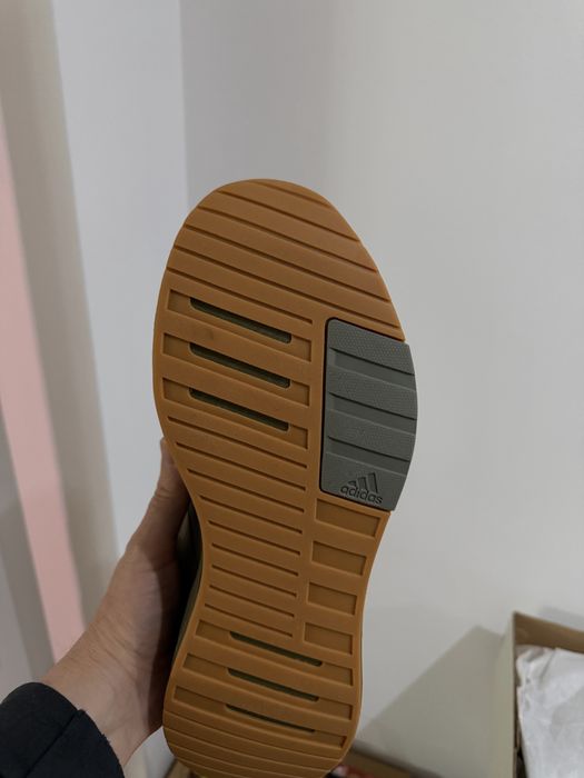 Маратонки ADIDAS  NEW