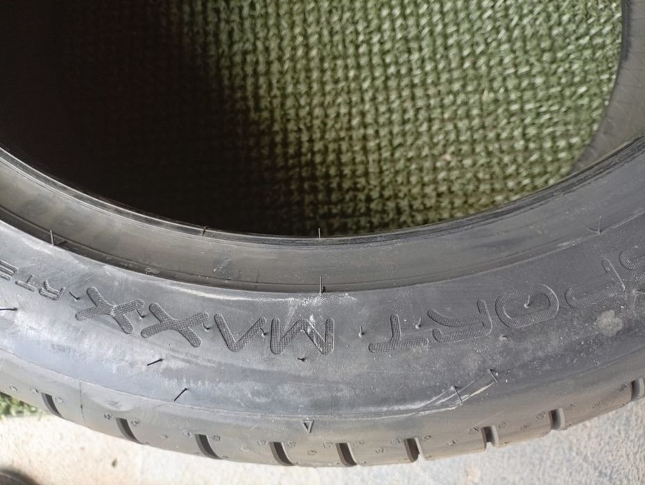 225 45 19 Dunlop Noi