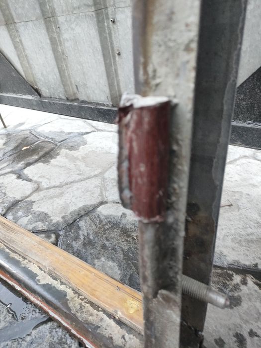 Продам советскую металлическую дверь