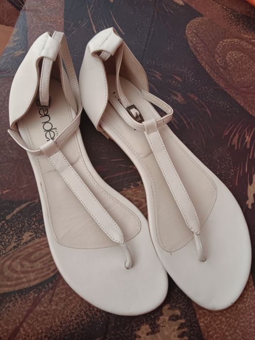 Сандали 39 номер