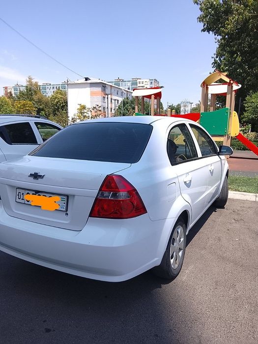 Nexia 3 sroshna sotiladi