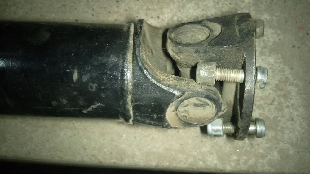 Продам два кардана от Нивы 3D б/у