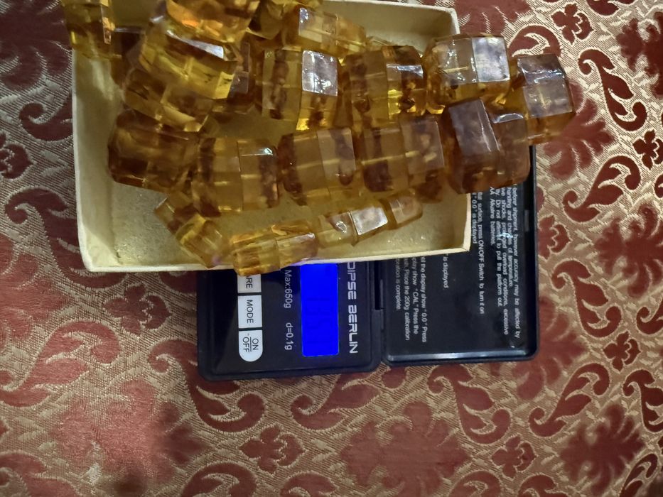 голям гердан от натурален кехлибар