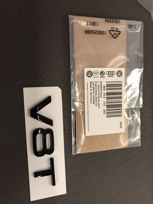 Emblema Audi V8t negru