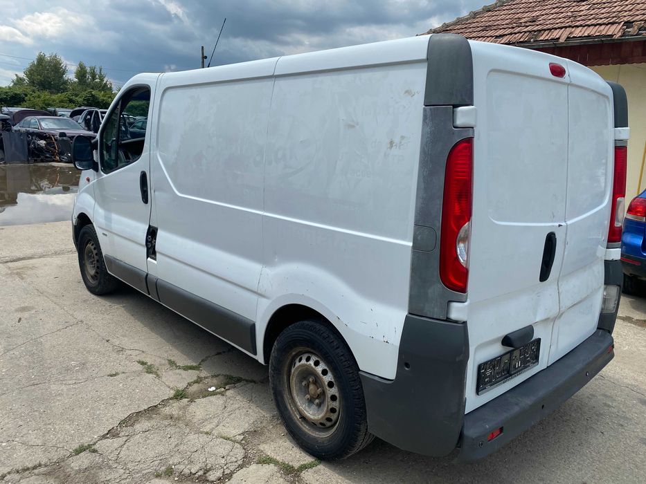 DEZMEMBREZ PIESE Opel VIVARO VAN 1.9 DTI 101 cp si 2.0 CDTI 114 cp 2008 Renault TRAFIC