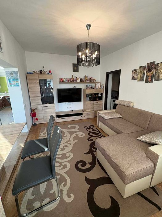 Apartament cu 3 camere de vanzare